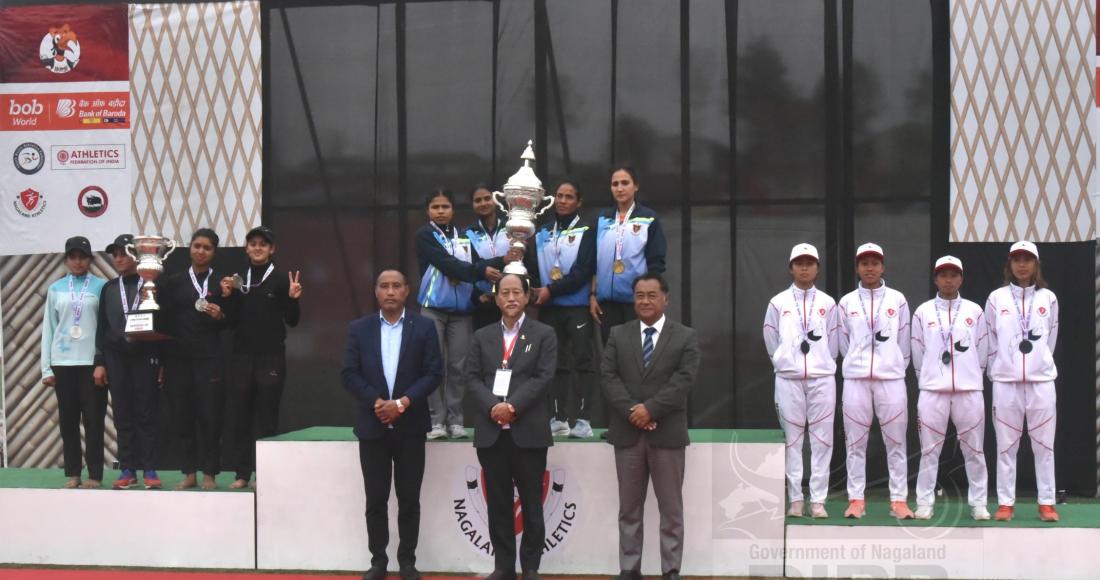 Chief Minster, Neiphiu Rio and dignitaries with the winners of Women’s National Team Championship at IG stadium, Kohima