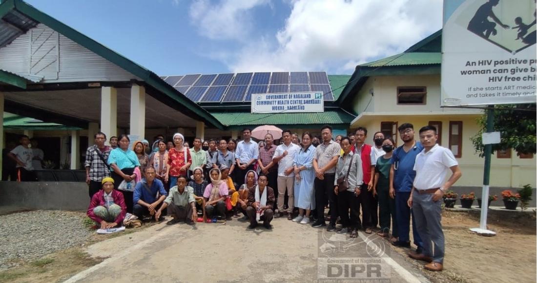 ADC Bhandari, Rohit Singh, IAS, with Doctors, health workers and some senior citizens