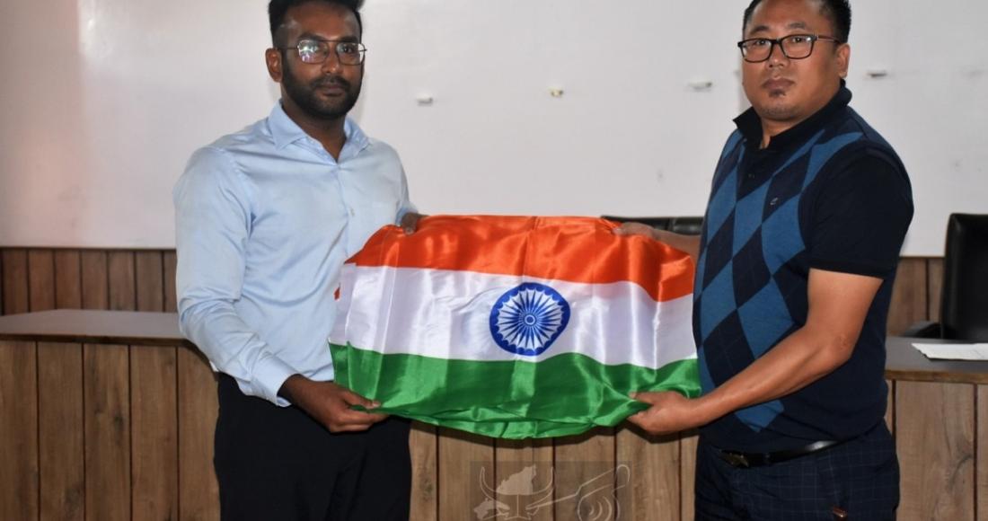 DC KOHIMA DISTRIBUTES NATIONAL FLAG FOR 'HAR GHAR TIRANGA'