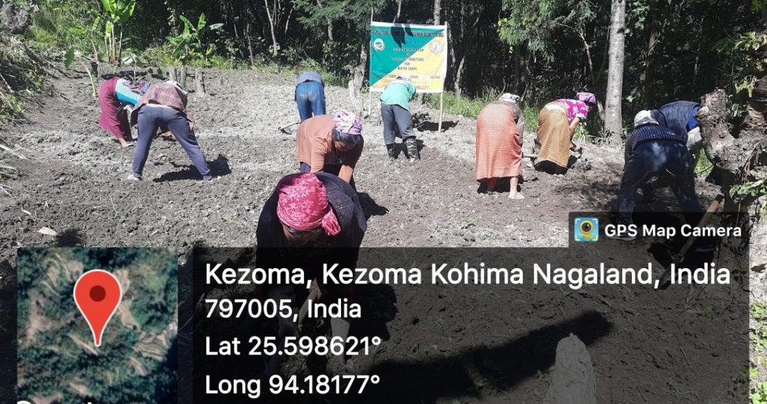 ATMA CONDUCTS FIELD DEMONSTRATION CUM MOBILIZATION OF FARMERS IN JAKHAMA