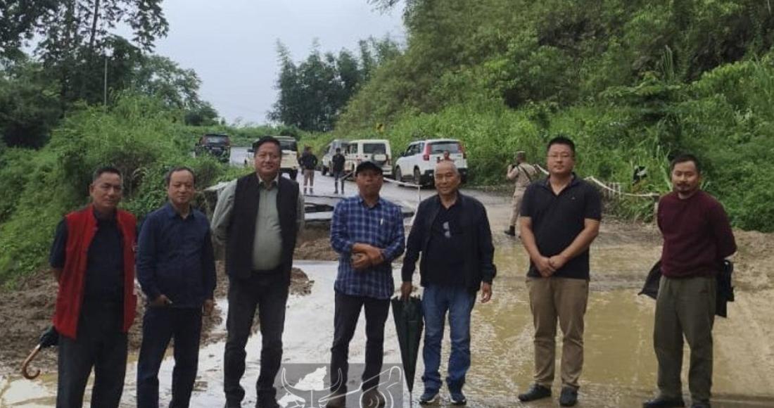 DC LONGLENG INSPECTS LANDSLIDE AFFECTED AREA
