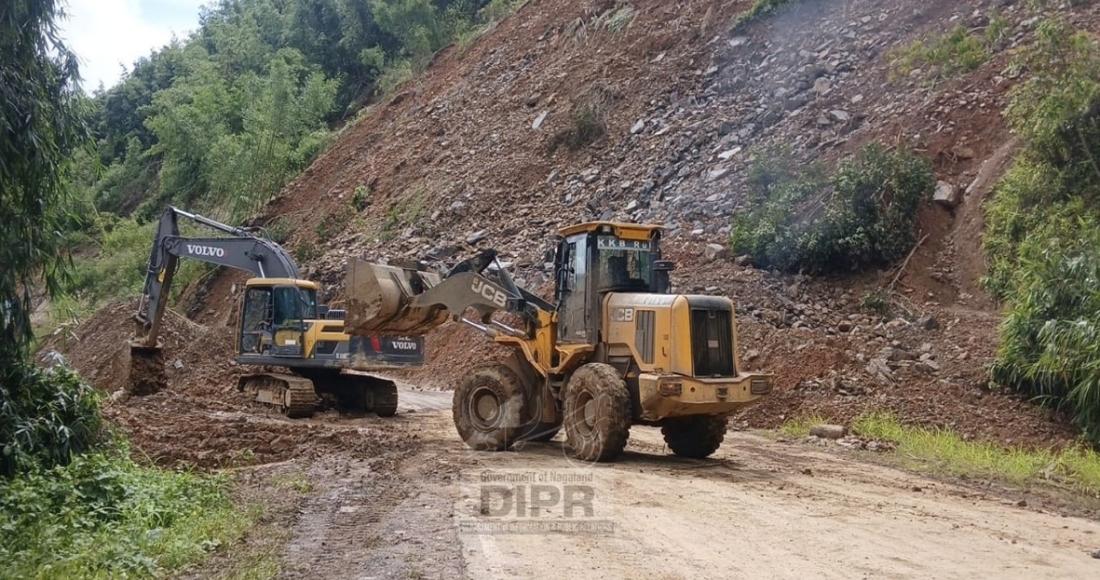 PWD (NH) CLEARS MAJOR LANDSLIDES ON TULI–MERANGKONG STRETCH