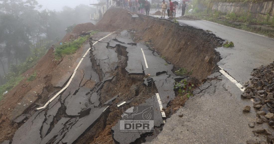 MAJOR LANDSLIDE HITS NH-702A IN ZUNHEBOTO