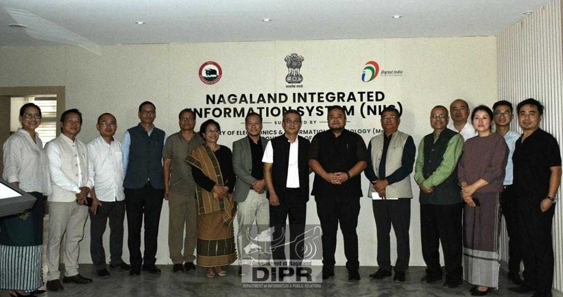 Advisor IPR and officials at NIIS hub