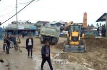 DC CHUBATEMJEN VISITS ROAD EXTENSION IN SHAMATOR